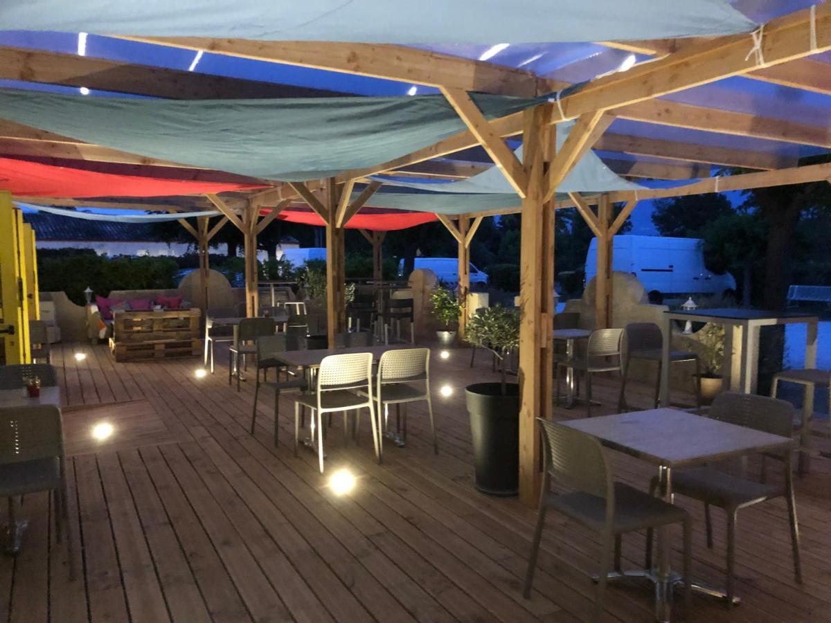 Logis Hotel Restaurant Le Clos Saint Loup Bram Bagian luar foto