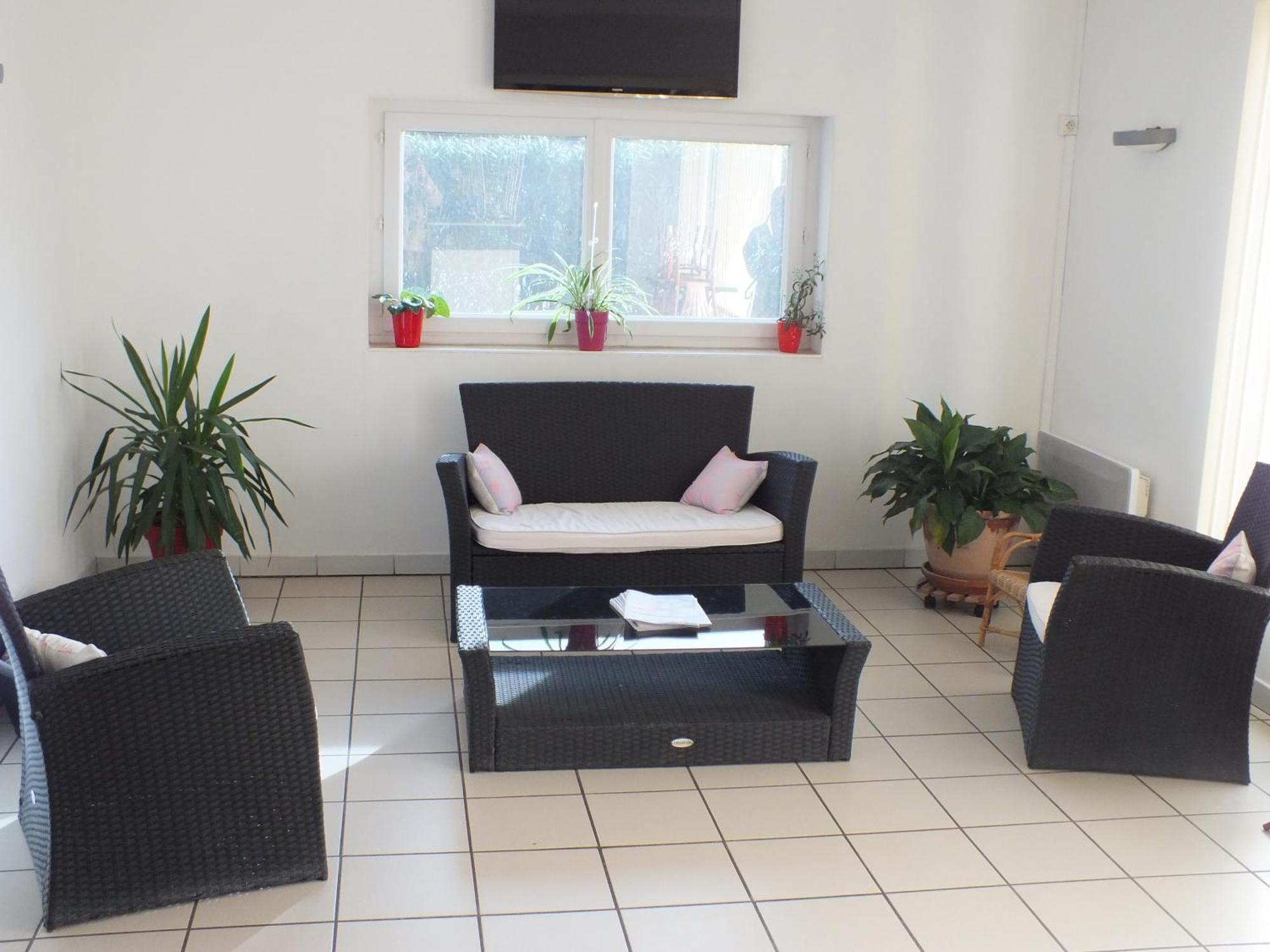 Logis Hotel Restaurant Le Clos Saint Loup Bram Bagian luar foto