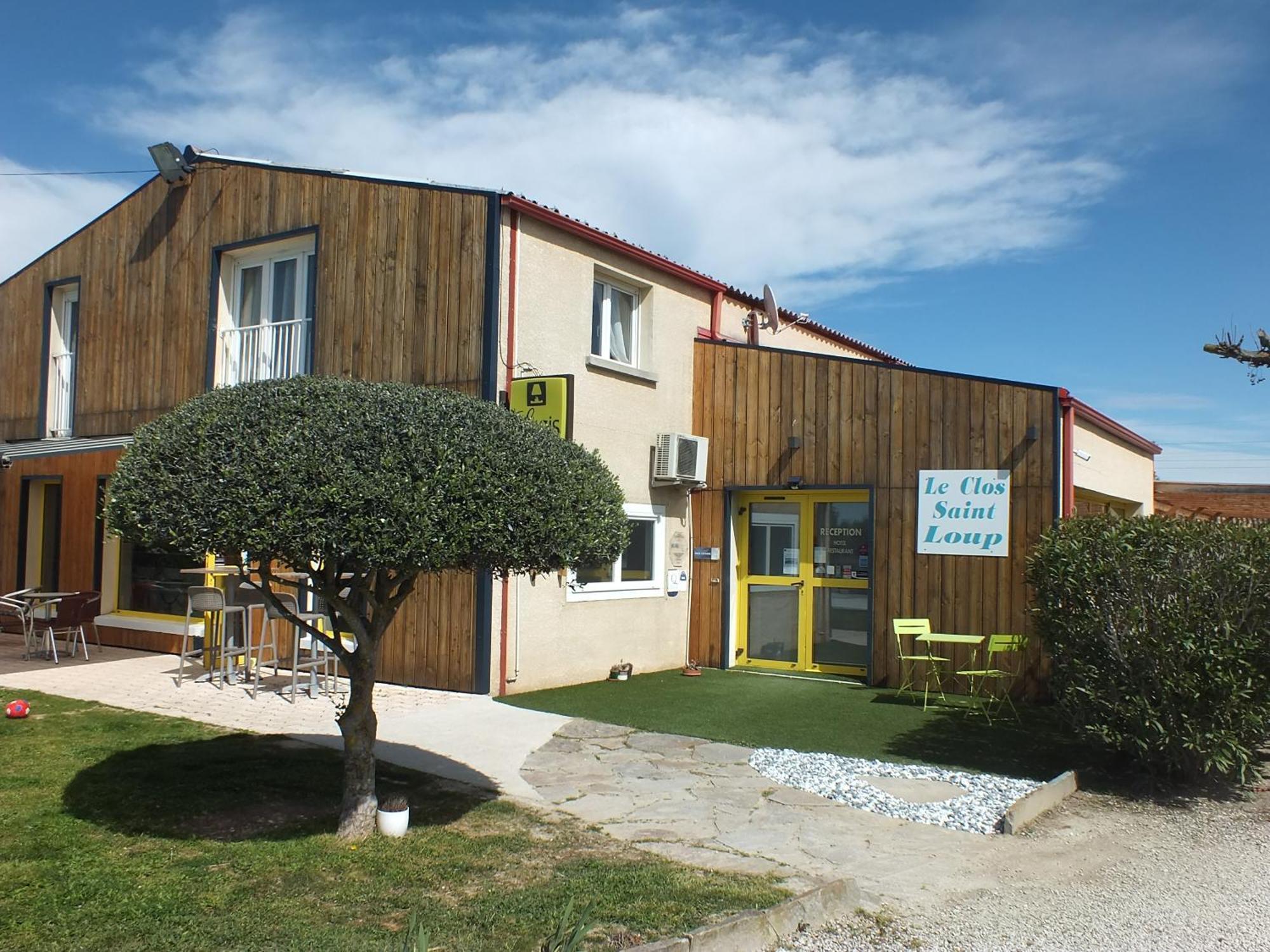 Logis Hotel Restaurant Le Clos Saint Loup Bram Bagian luar foto